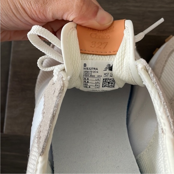 New Balance 327 White Orange Gum Sole Sneakers Women’s 9.5 B WS327RA - Picture 7 of 10